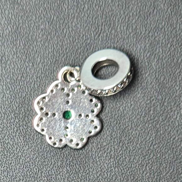 Silver 925 Clover Charm Pendant With Green CZs & Heart‎ Accents - Picture 2 of 4